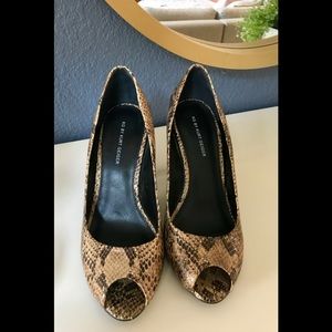 Kurt Geiger snake print peep toe heels size 9